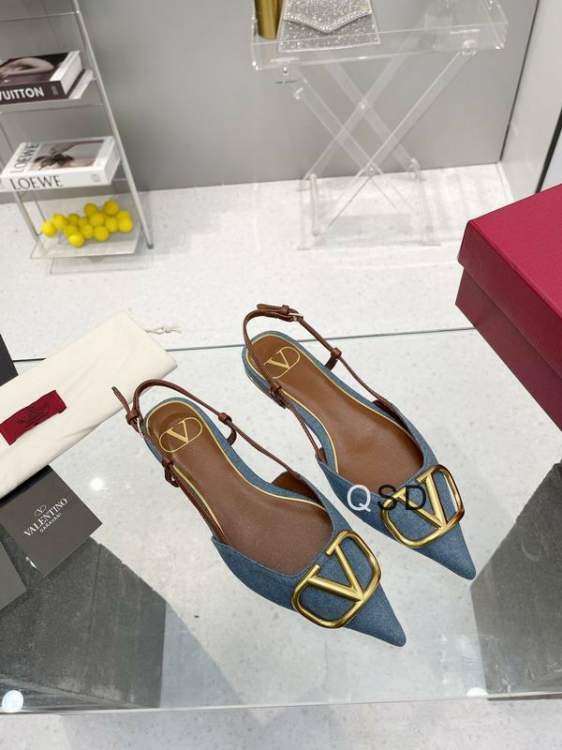 Picture of Valentino Shoes _SKUValentinosz35-41SD01290319986